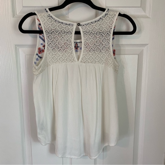 Xhilaration White Embroidered Sleeveless Tank Top, size Med - Picture 5 of 6